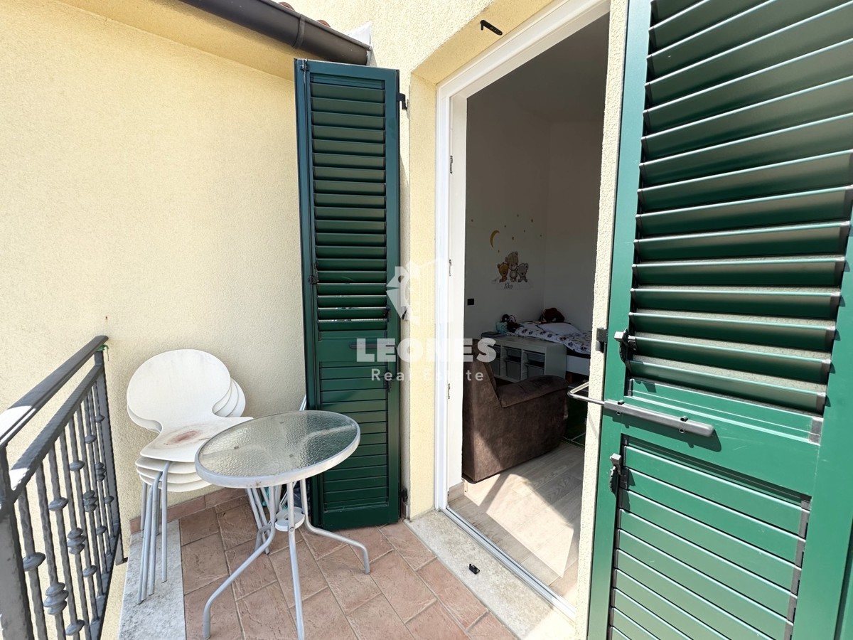 Apartma z odprtim pogledom na morje na fantastični lokaciji v Novigradu