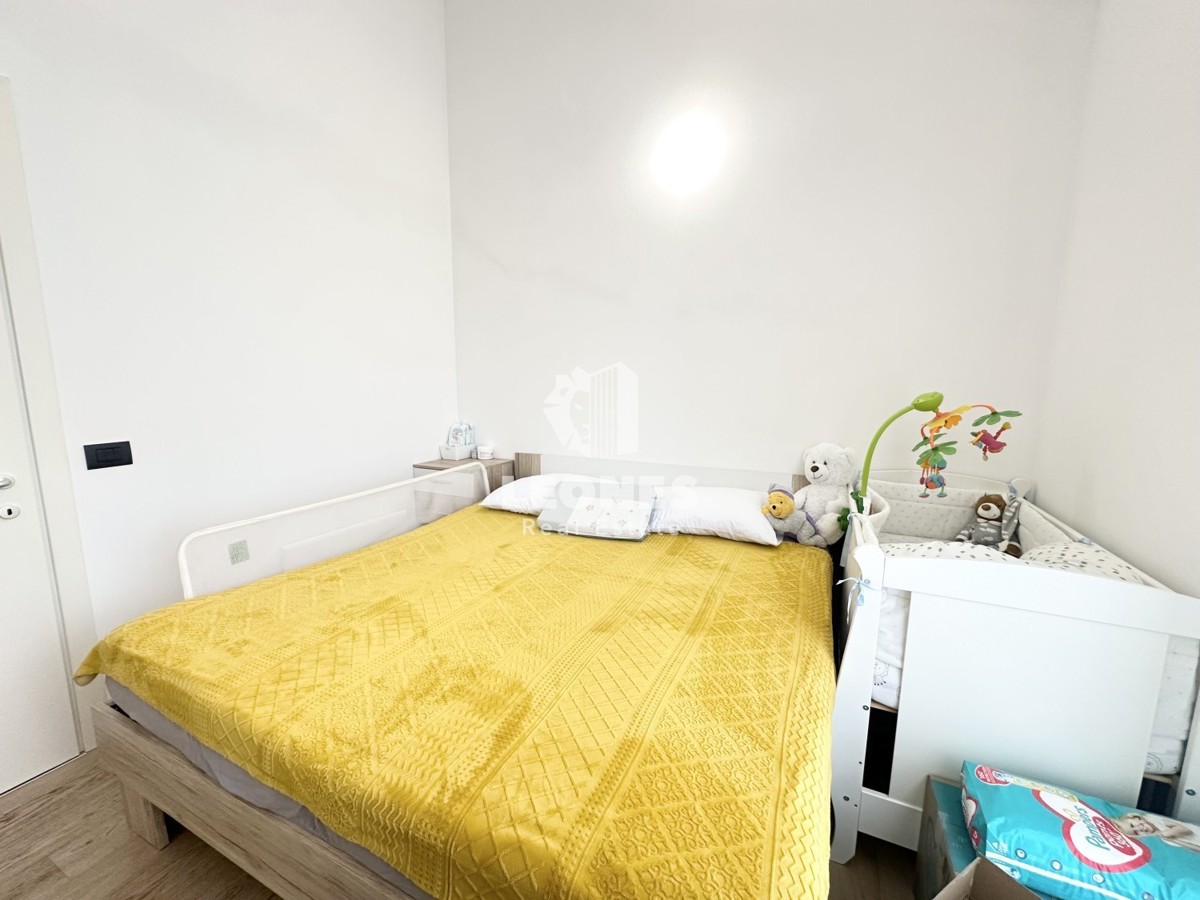 Apartma z odprtim pogledom na morje na fantastični lokaciji v Novigradu