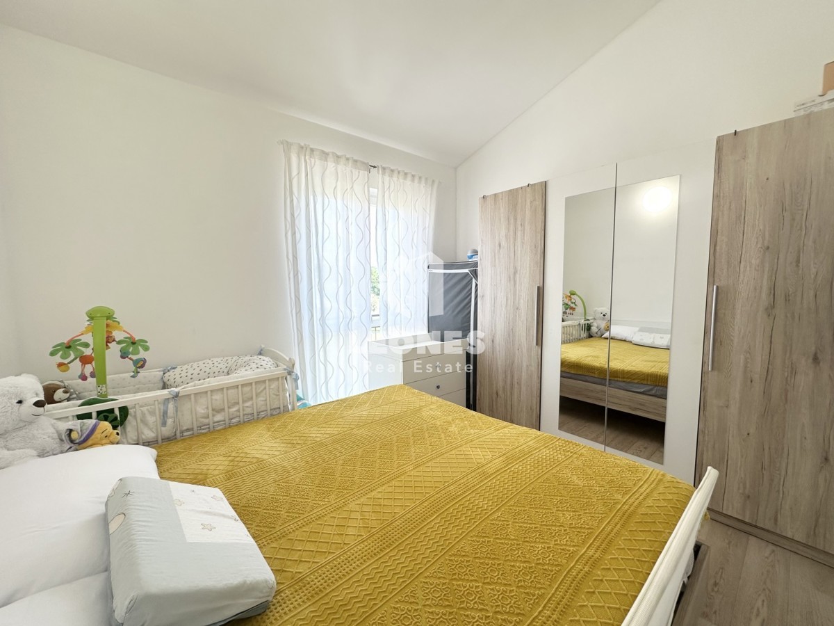 Apartma z odprtim pogledom na morje na fantastični lokaciji v Novigradu