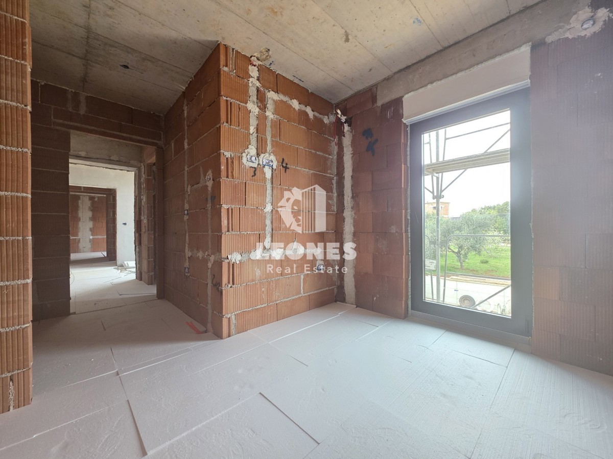 Stanovanje v novogradnji 600 m od morja in plaže v bližini Umaga