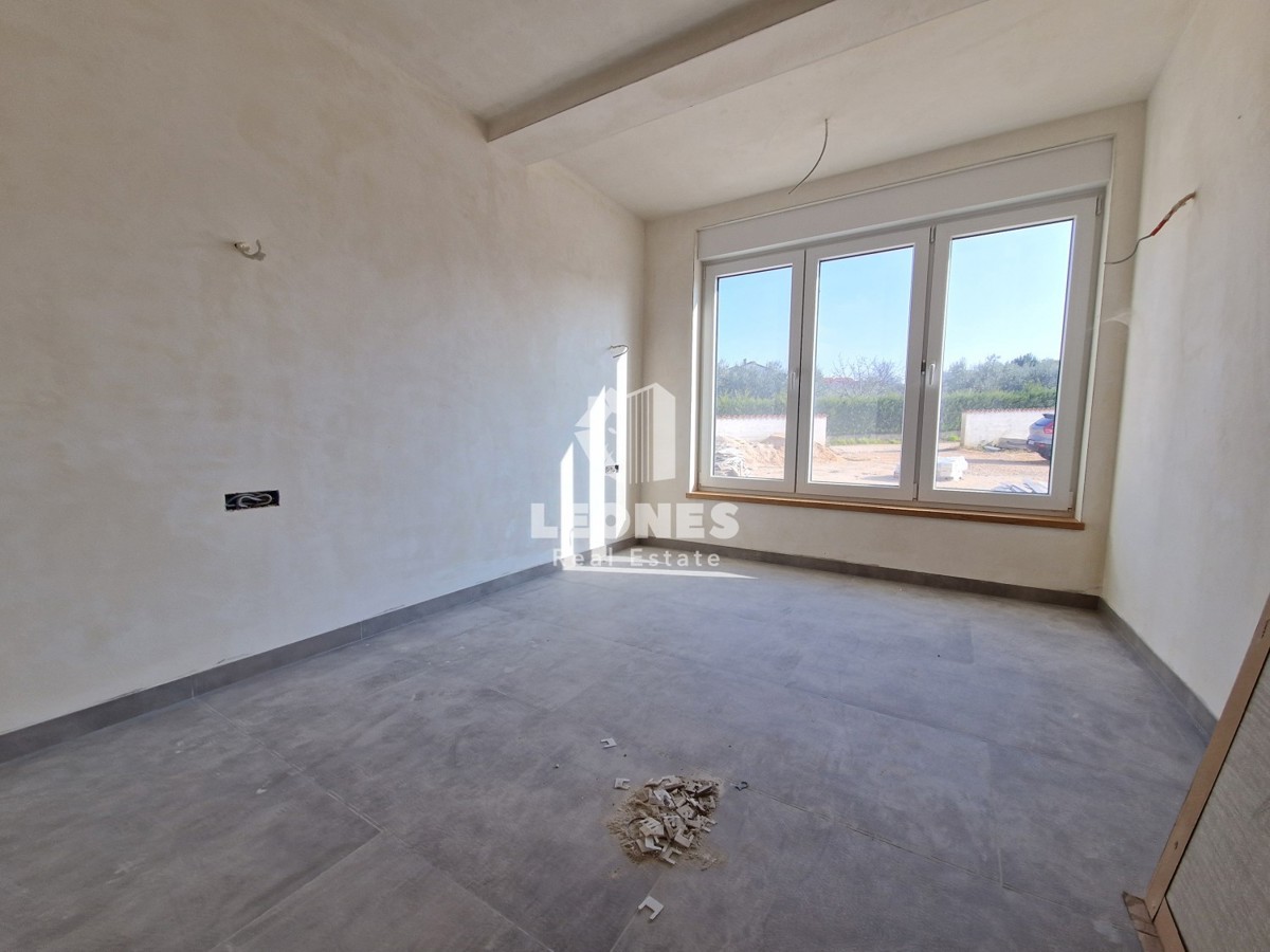 Apartma z vrtom 300 m od morja in plaže v bližini Umaga, Bašanija