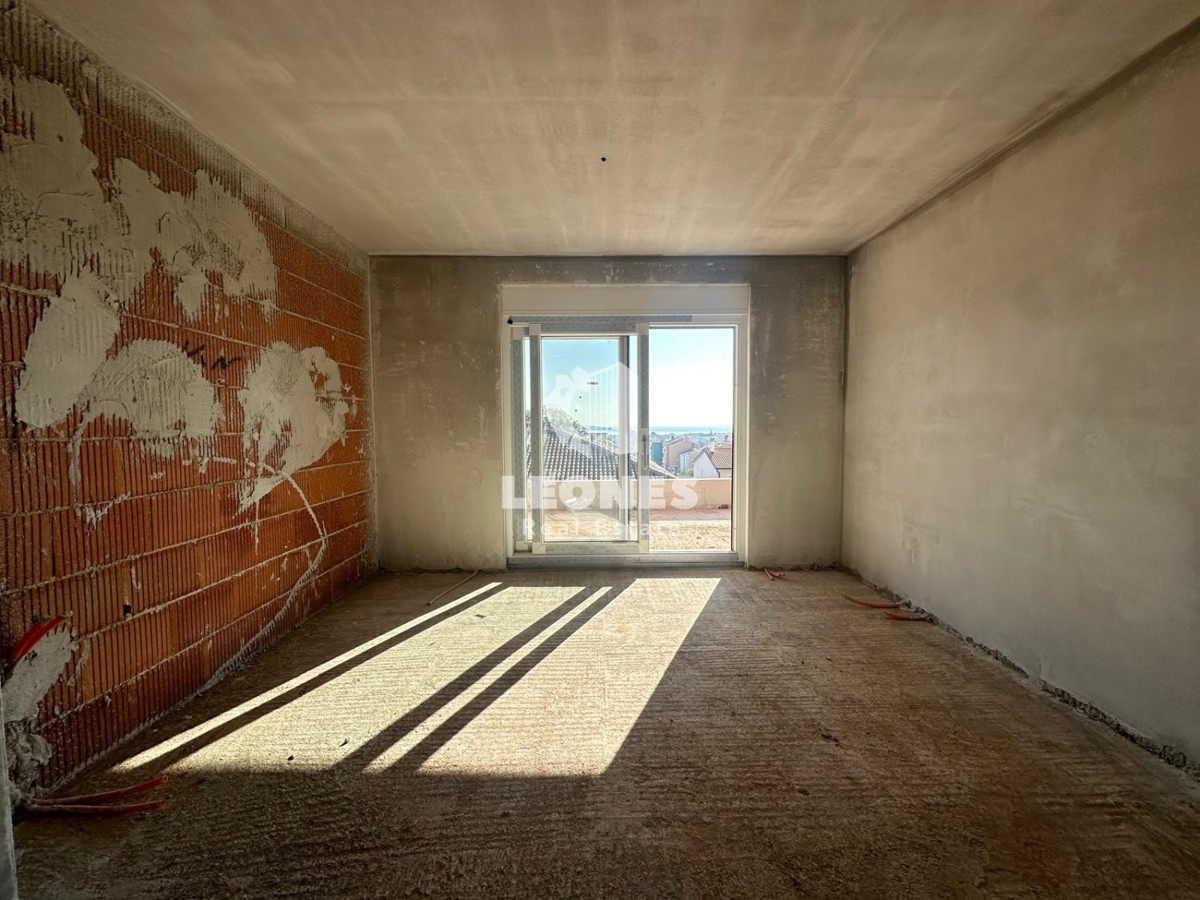Stanovanje v novi stavbi s čudovitim panoramskim pogledom na morje v Novigradu