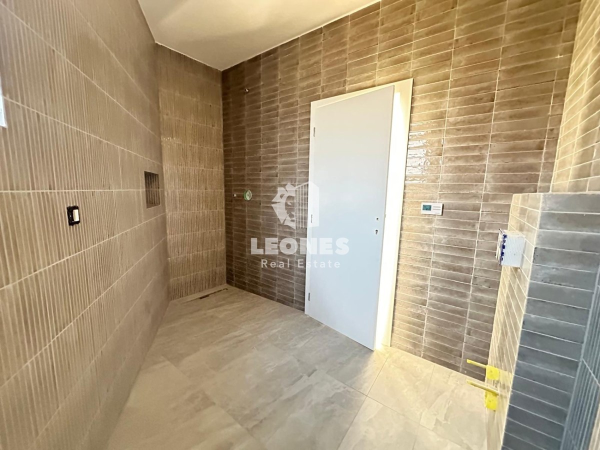 Apartma s pogledom na morje in strešno teraso v Taru