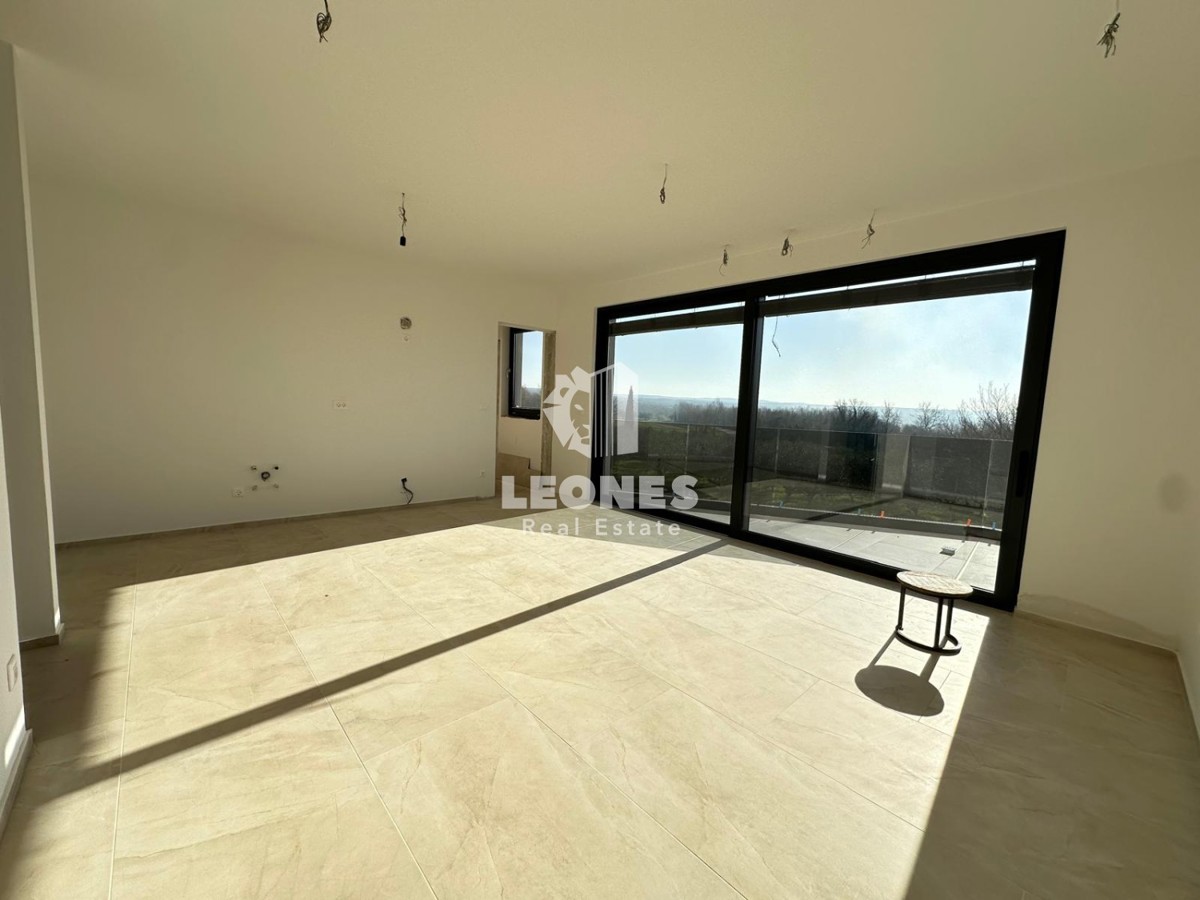 Apartma s pogledom na morje in strešno teraso v Taru
