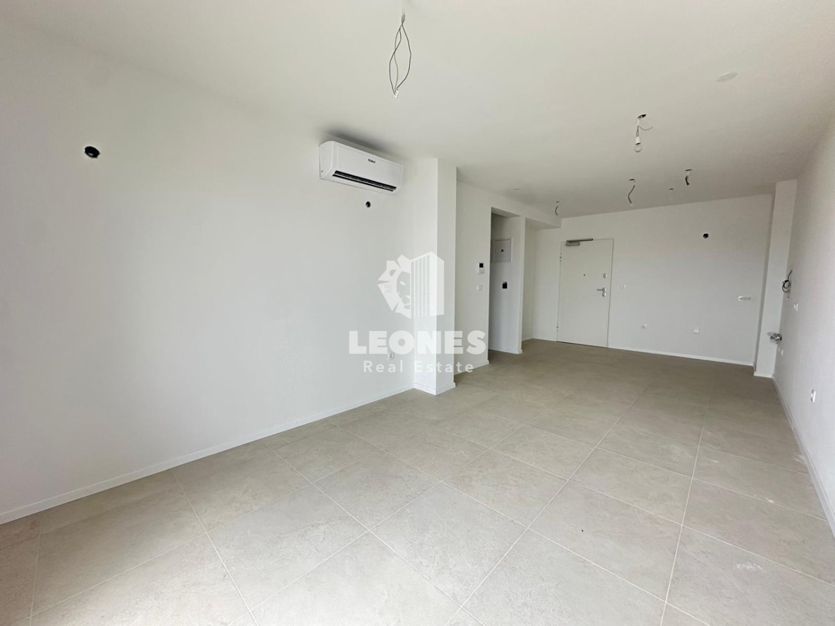 Stanovanje v drugem nadstropju v kvalitetni novogradnji z dvigalom in pogledom na morje v Taru