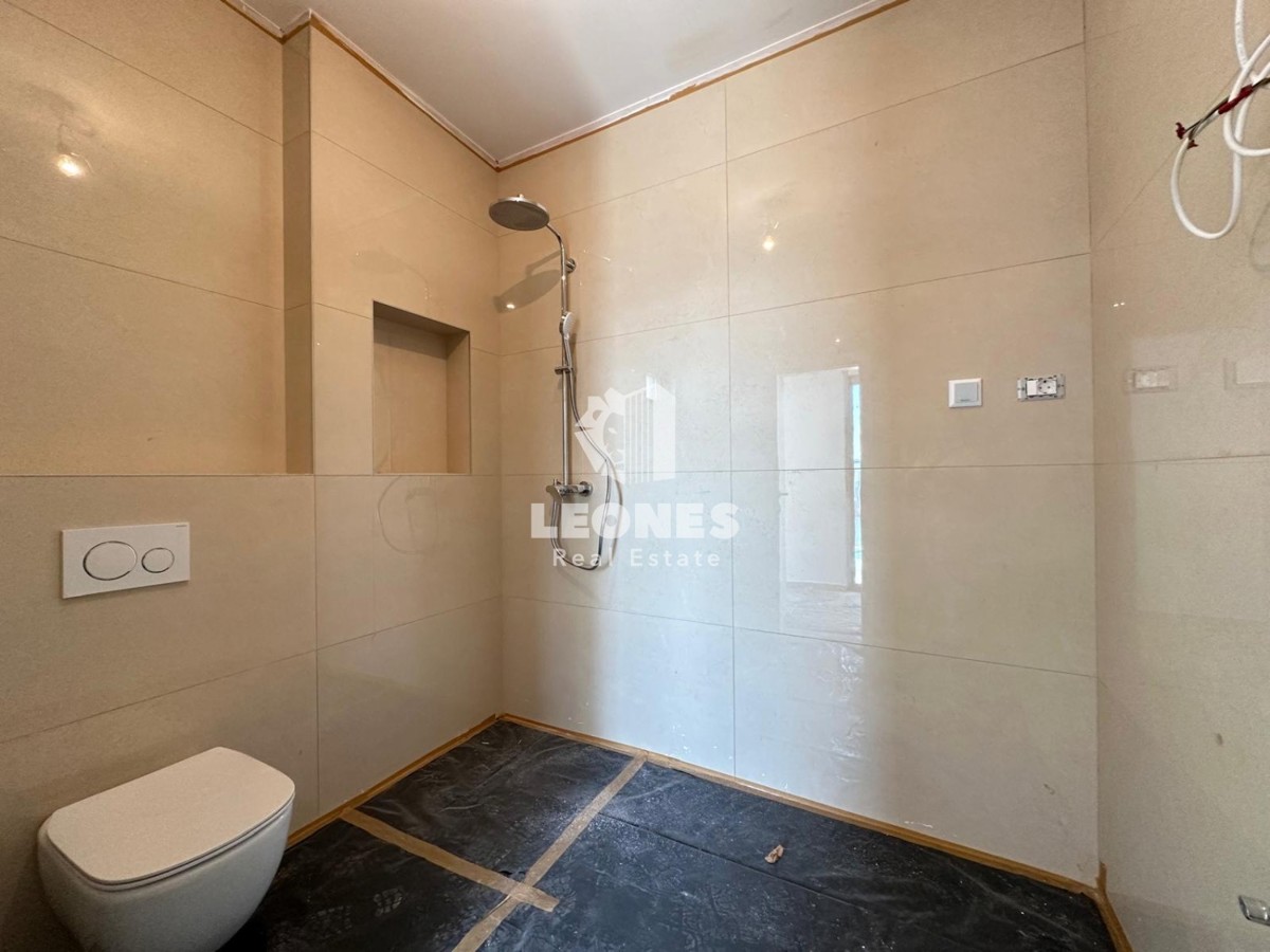 Kakovosten apartma s pogledom na morje le 200 metrov od plaže v Lovrečici