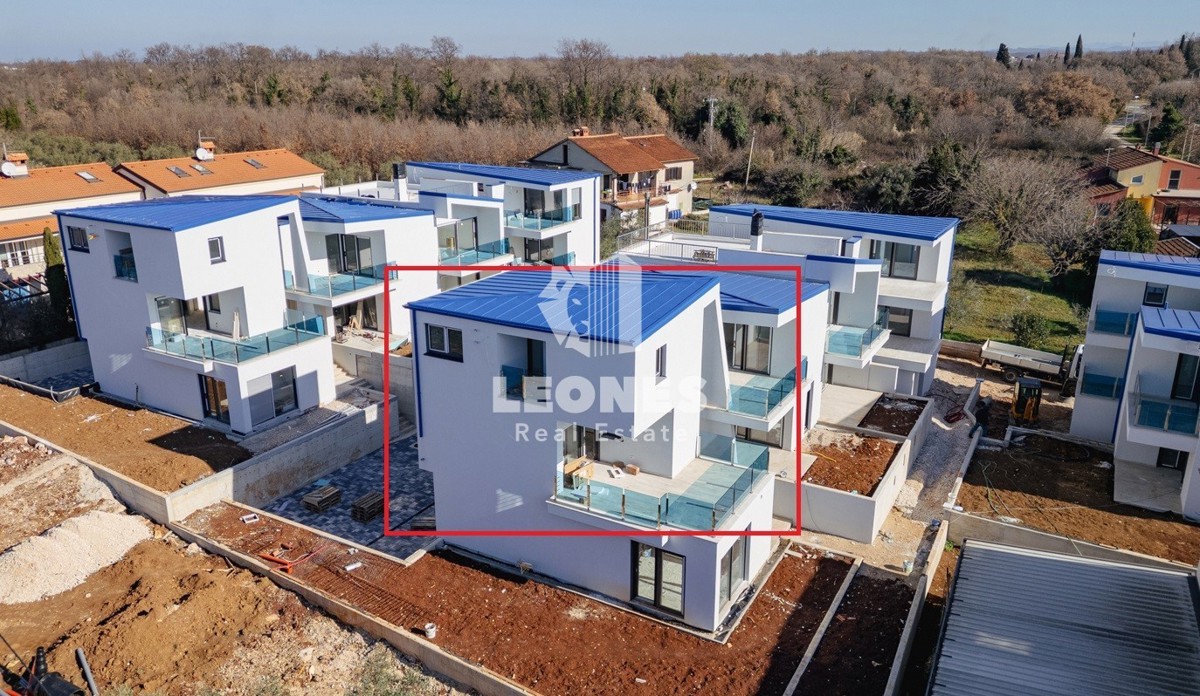 Duplex stanovanje s pogledom na morje v Lovrečici, le 300 metrov od morja
