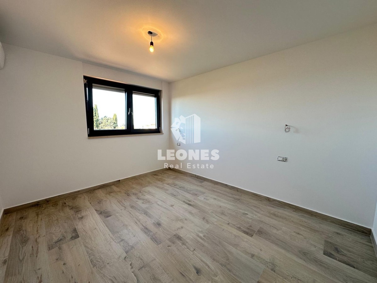 Duplex stanovanje s pogledom na morje v Lovrečici, le 300 metrov od morja