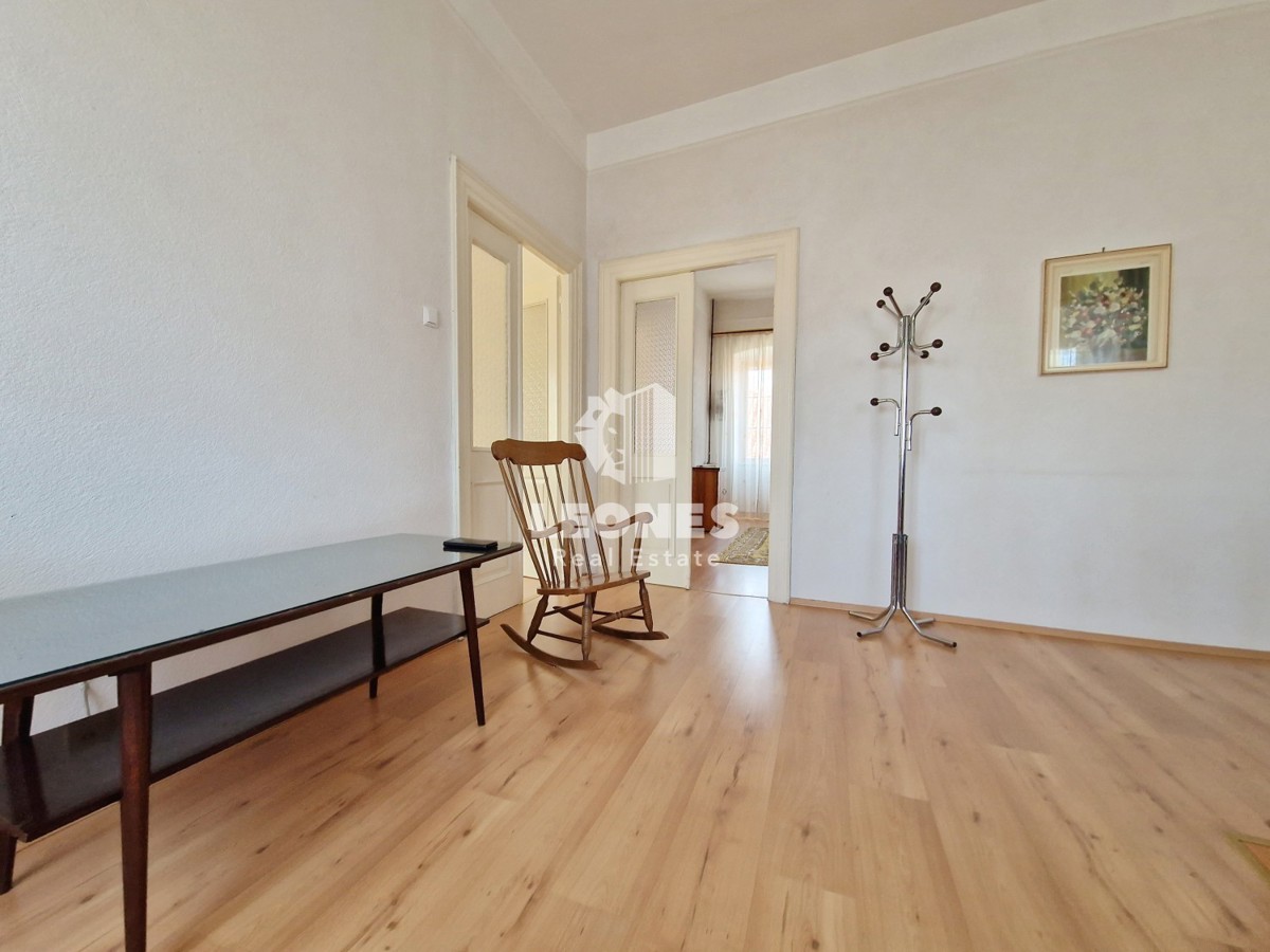 Udobno stanovanje v centru Brtonigle