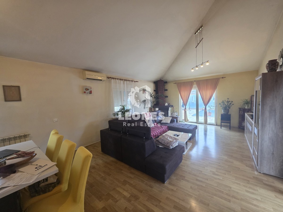 Hiša z bazenom v bližini Umaga