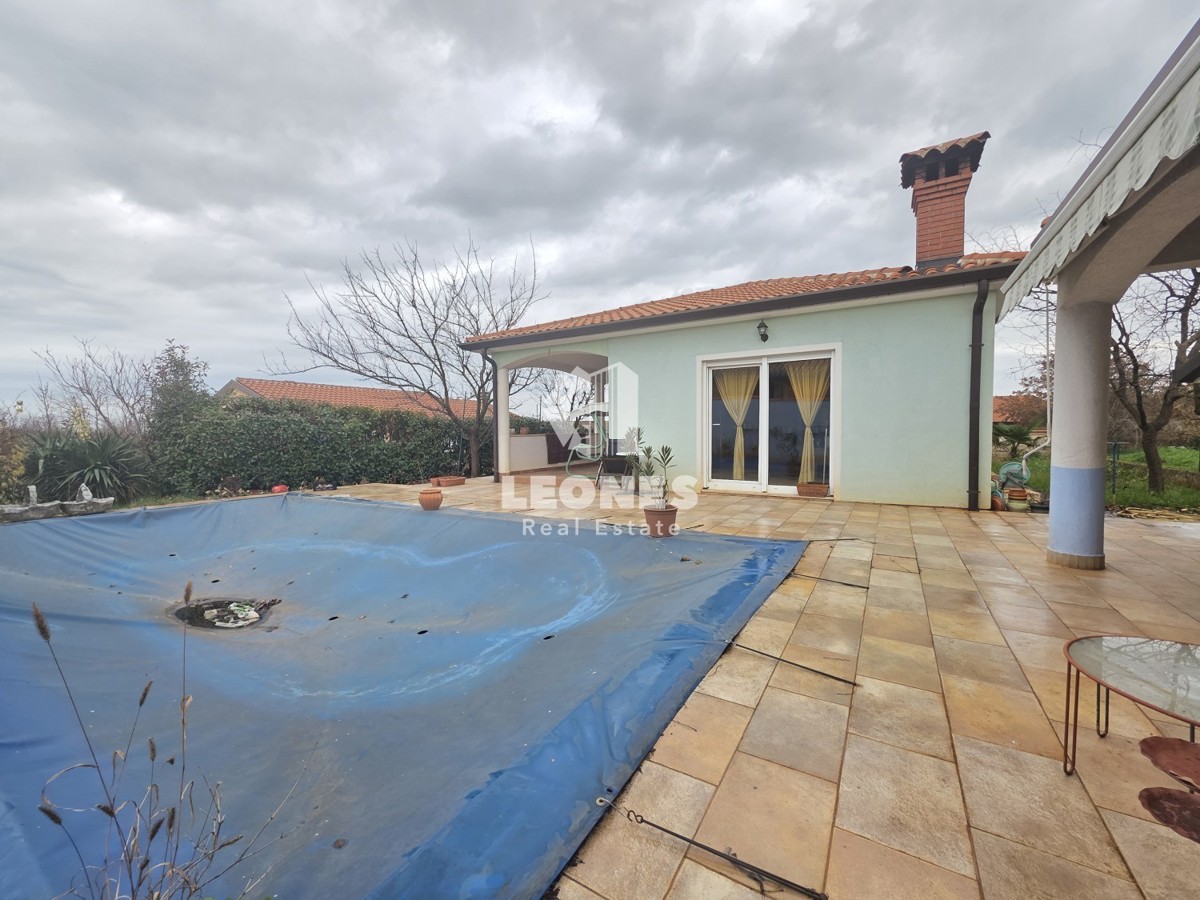 Hiša z bazenom v bližini Umaga