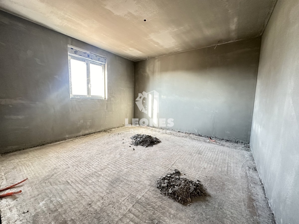 Apartma z bazenom na odlični lokaciji v Novigradu