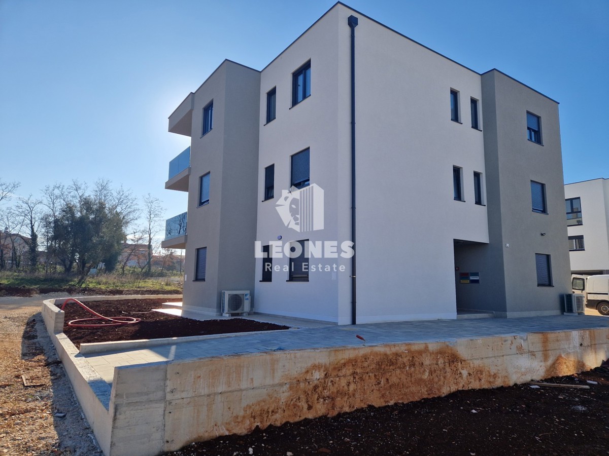 Apartma v pritličju z vrtom v okolici Umaga