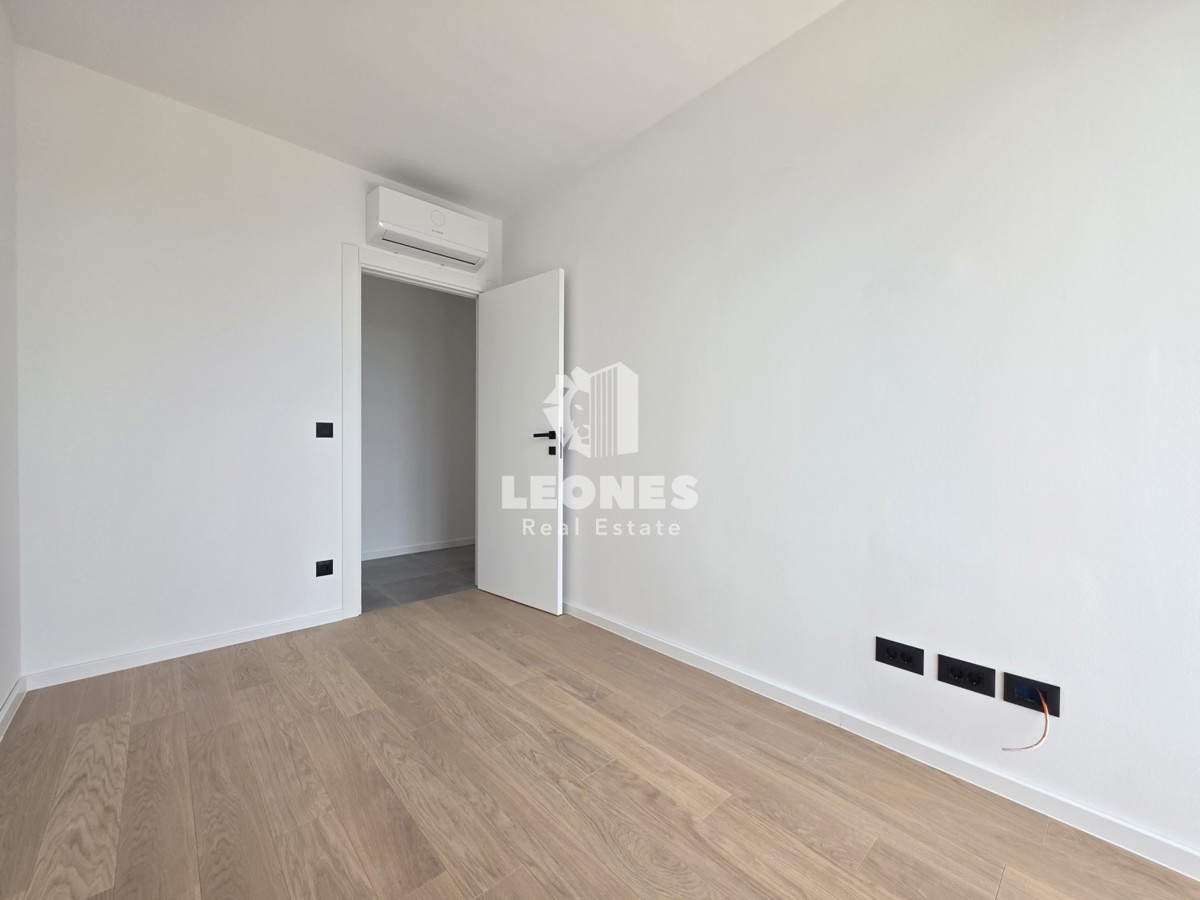 Apartma s tremi spalnicami in tremi parkirnimi mesti v kakovostni novogradnji v Umagu