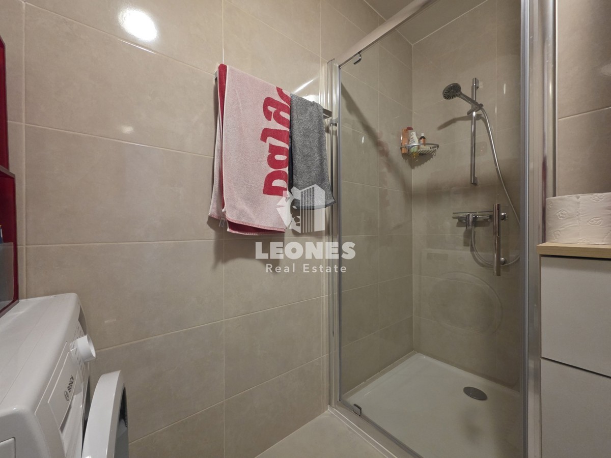 Dupleks stanovanje z garažnim parkirnim mestom v Umagu