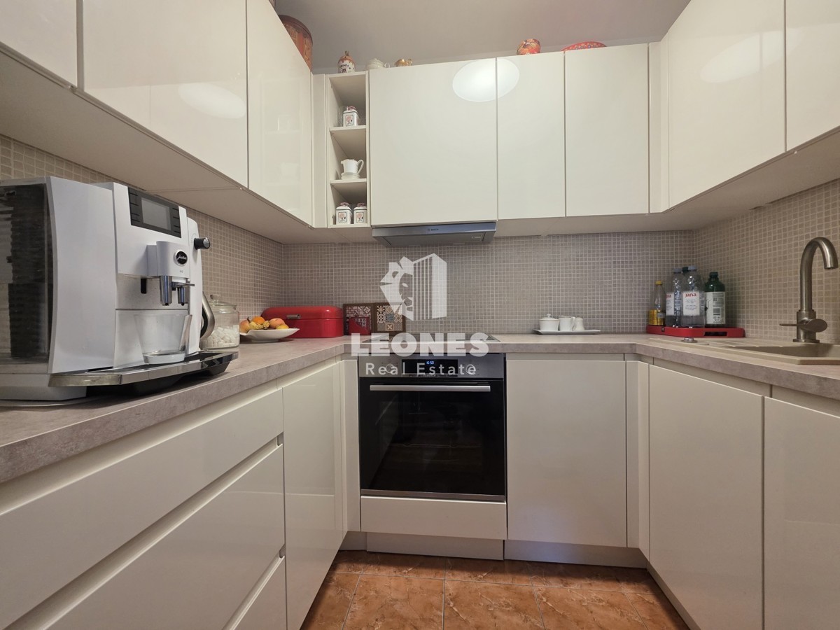 Dupleks stanovanje z garažnim parkirnim mestom v Umagu