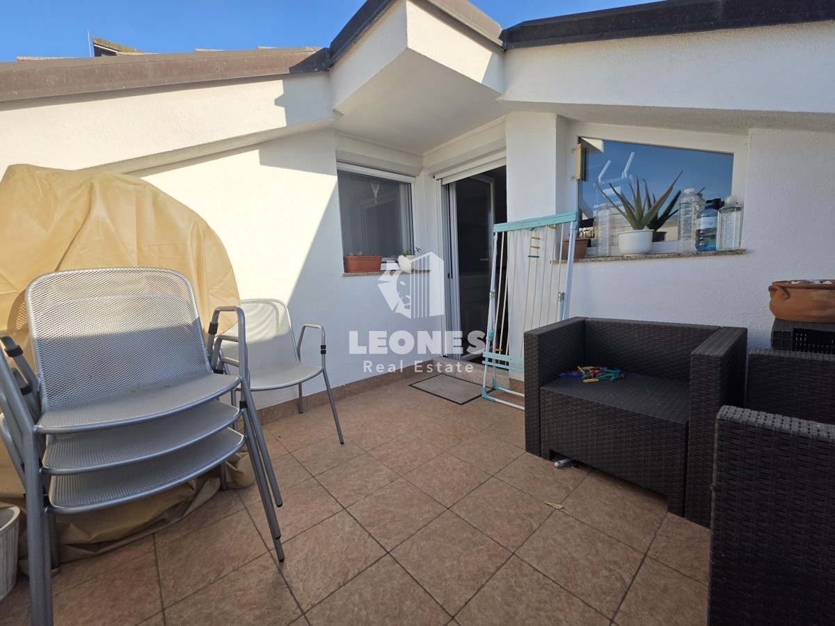 Dupleks stanovanje z garažnim parkirnim mestom v Umagu