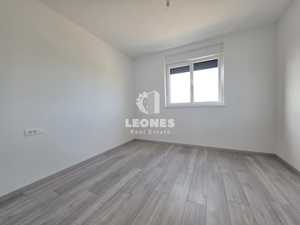 Stanovanje v prvem nadstropju kakovostne novogradnje v Vabrigi - Tar