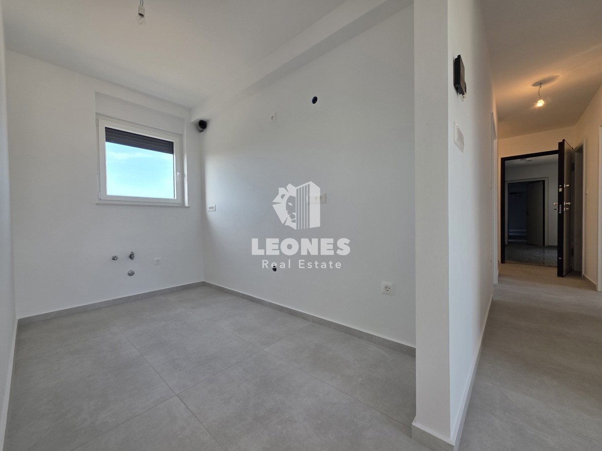 Stanovanje v prvem nadstropju kakovostne novogradnje v Vabrigi - Tar