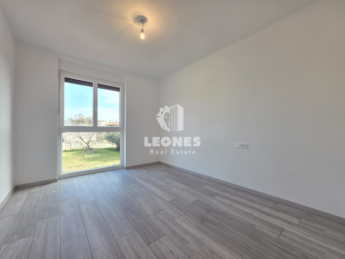 Stanovanje v prvem nadstropju kakovostne novogradnje v Vabrigi - Tar