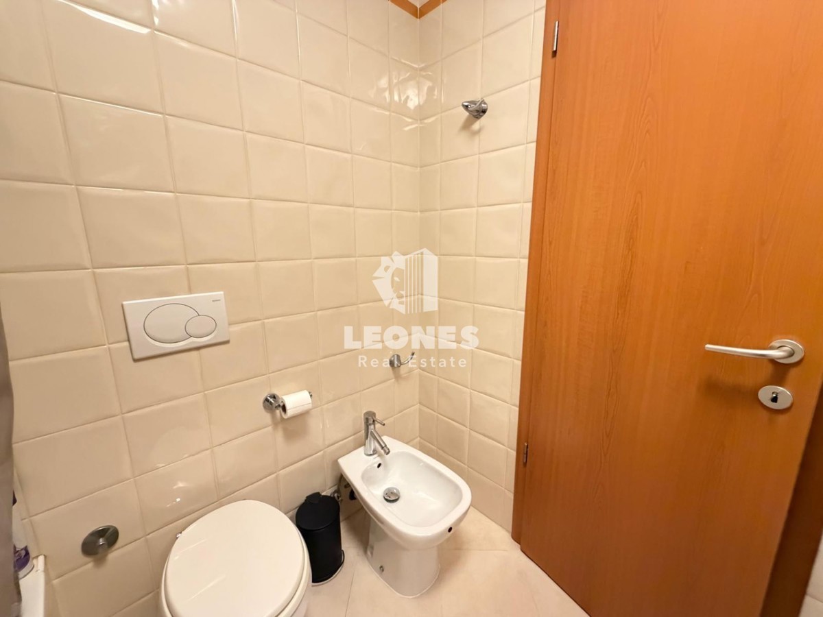 Prenovljeno stanovanje z dvigalom v centru Novigrada