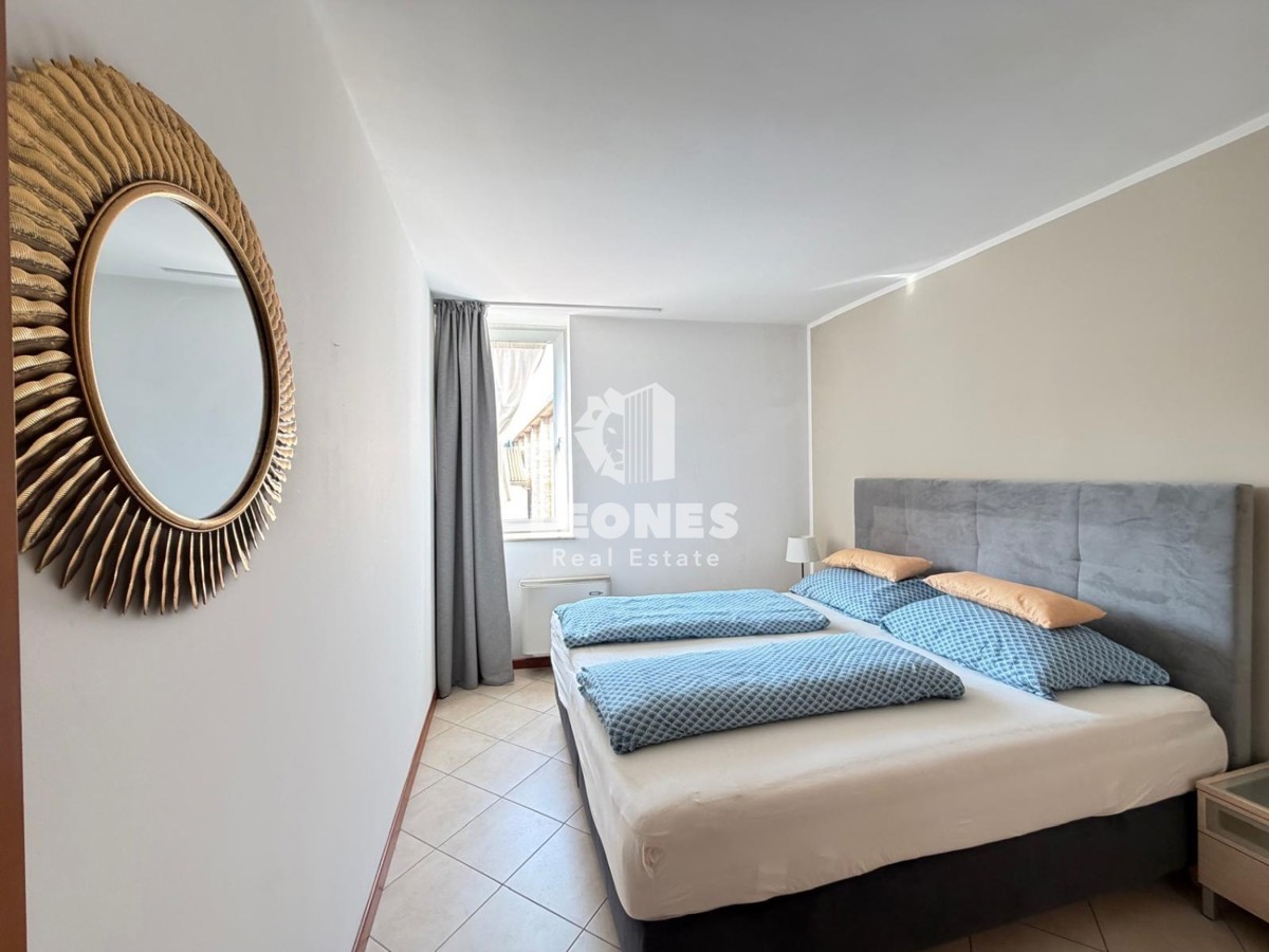 Prenovljeno stanovanje z dvigalom v centru Novigrada