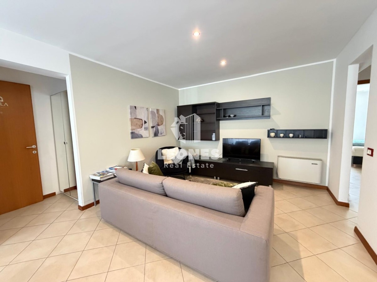 Prenovljeno stanovanje z dvigalom v centru Novigrada