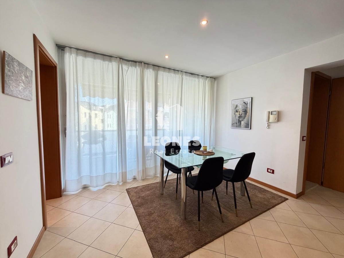 Prenovljeno stanovanje z dvigalom v centru Novigrada