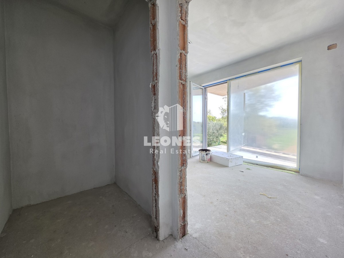 Dvojček hiša v mirnem okolju v bližini Umaga, Lovrečica