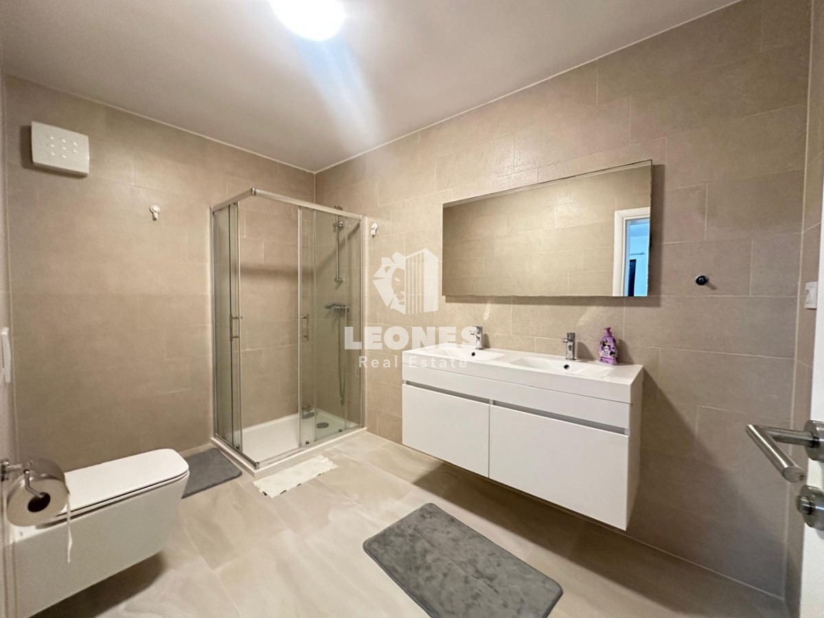 Čudovit penthouse s pogledom na morje 500 metrov od morja