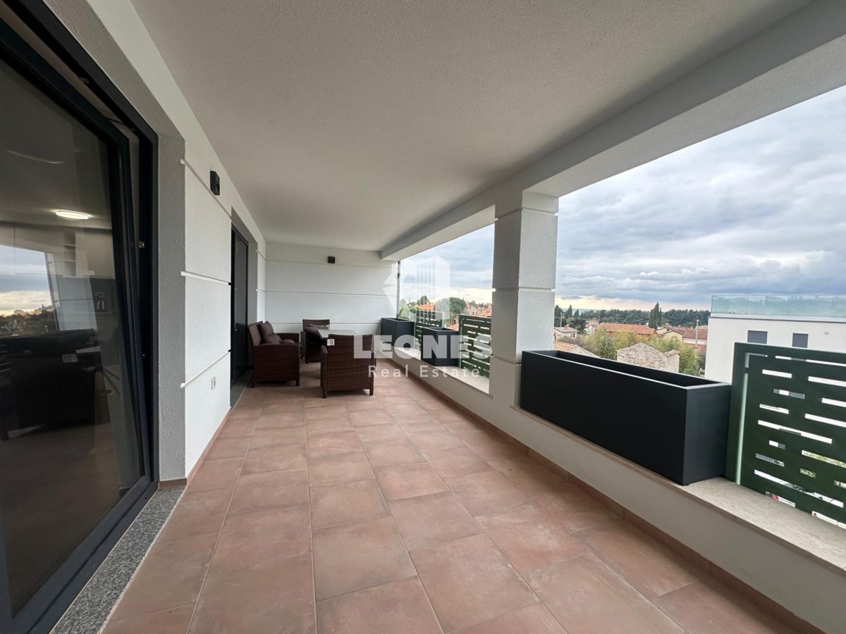 Čudovit penthouse s pogledom na morje 500 metrov od morja
