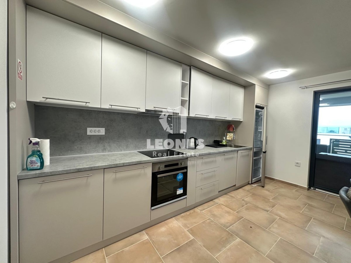 Čudovit penthouse s pogledom na morje 500 metrov od morja