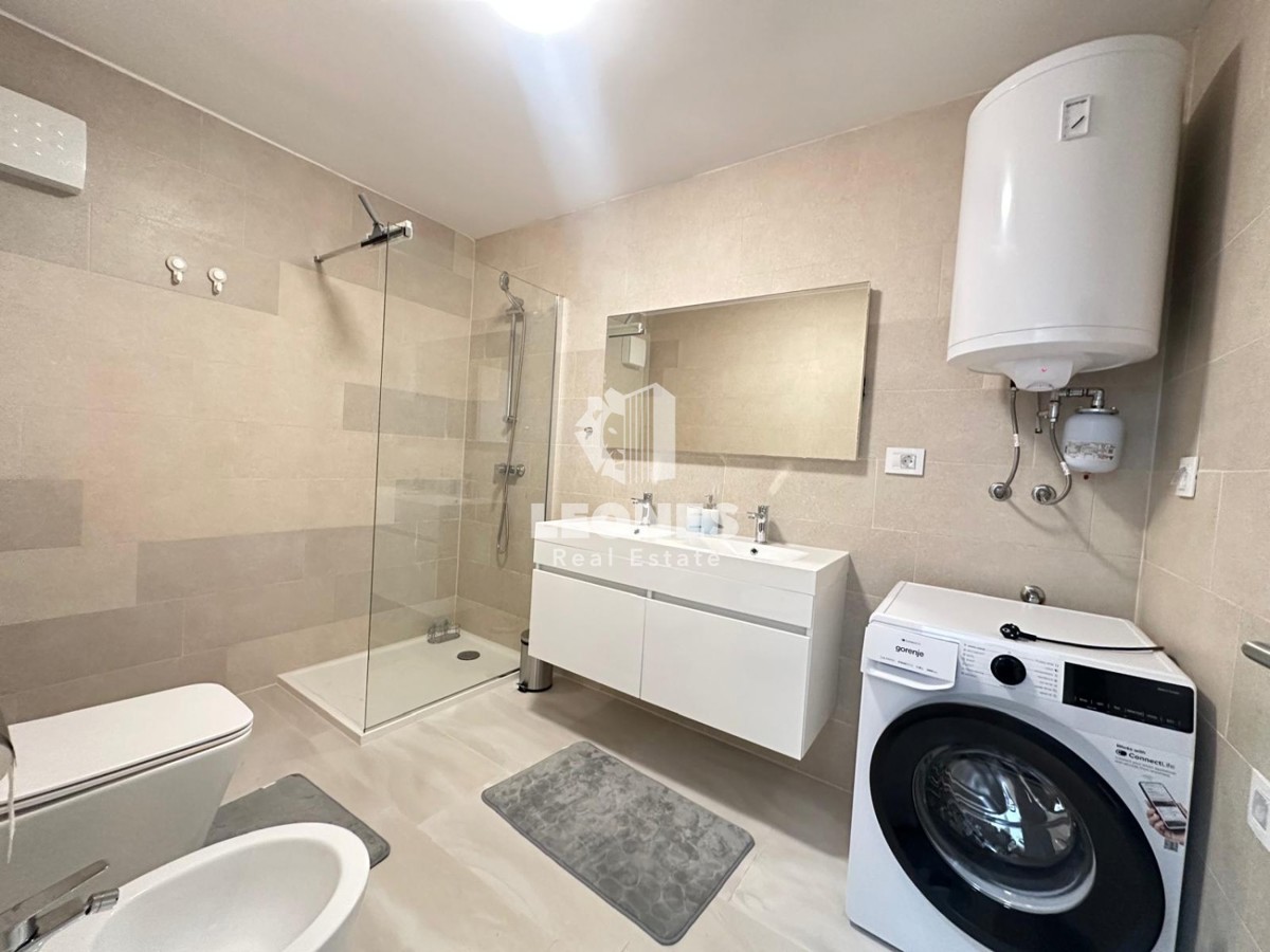 Čudovit penthouse s pogledom na morje 500 metrov od morja