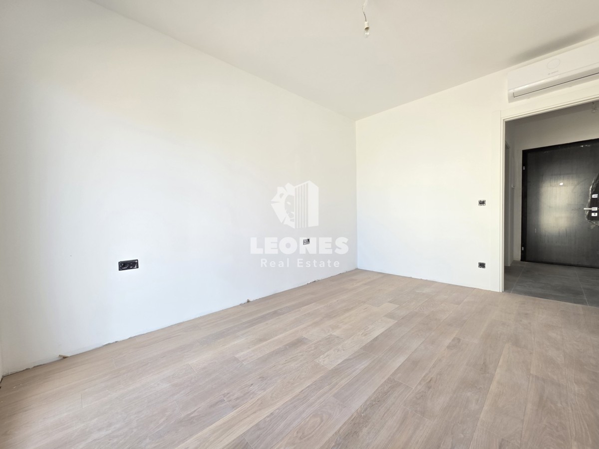 Stanovanje s pokritim parkirnim mestom v kakovostni novogradnji v Umagu