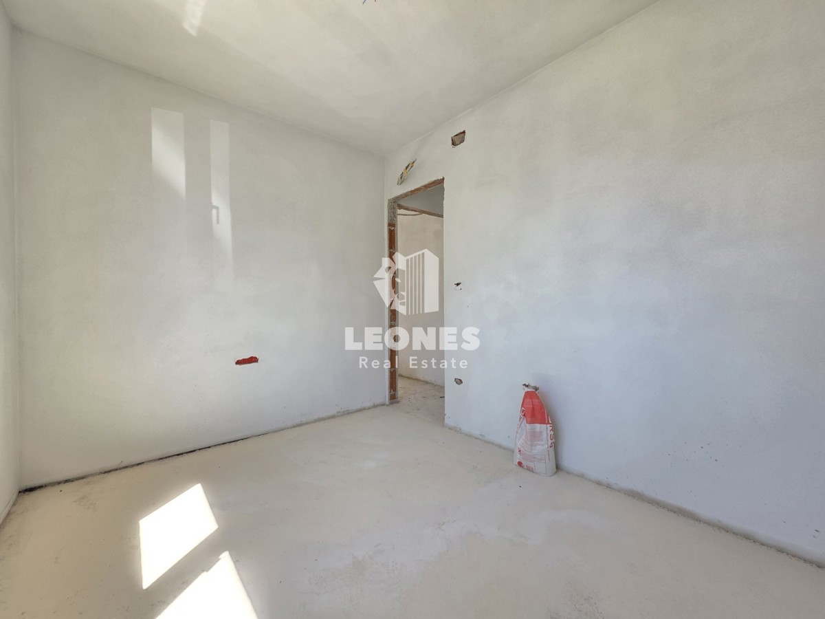 Pritlično stanovanje z velikim vrtom v bližini Umaga