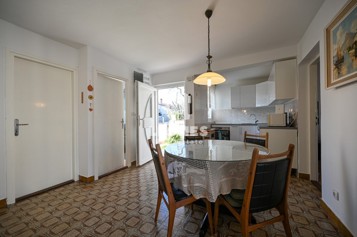 Dvojna hiša, le 250 metrov od morja v okolici Umaga