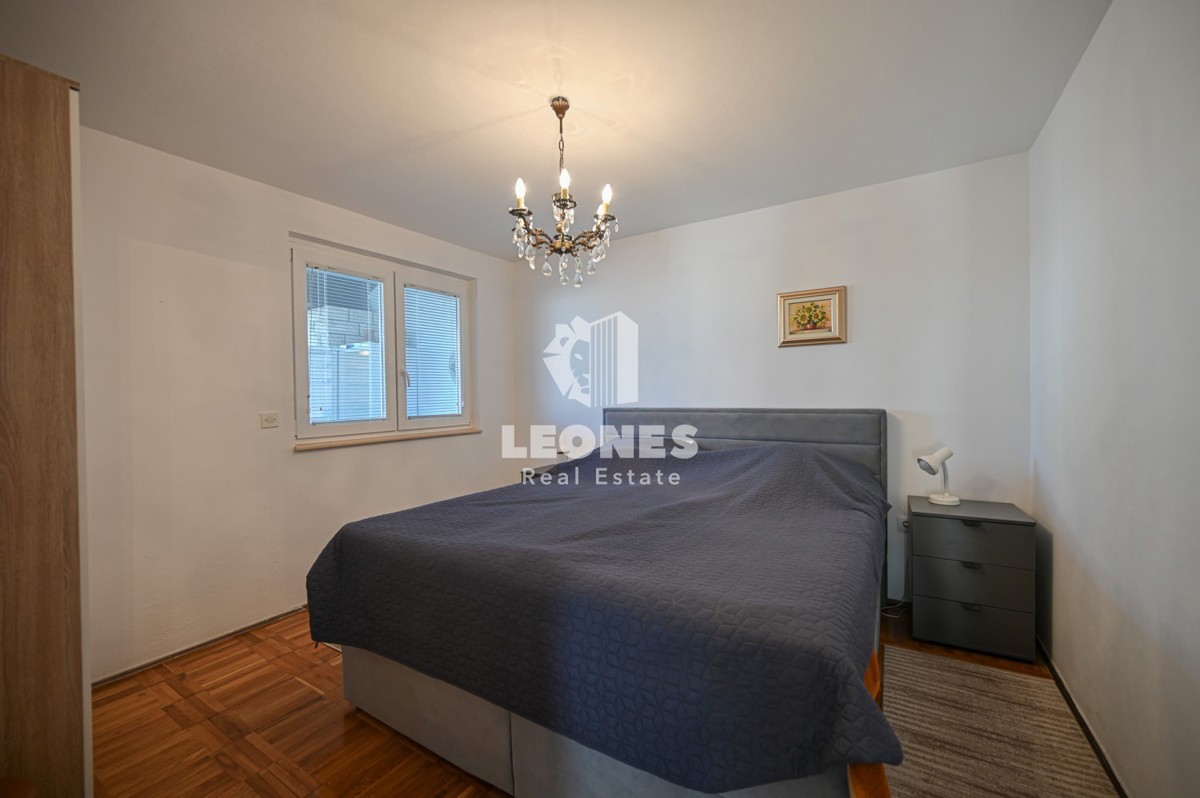 Dvojna hiša, le 250 metrov od morja v okolici Umaga