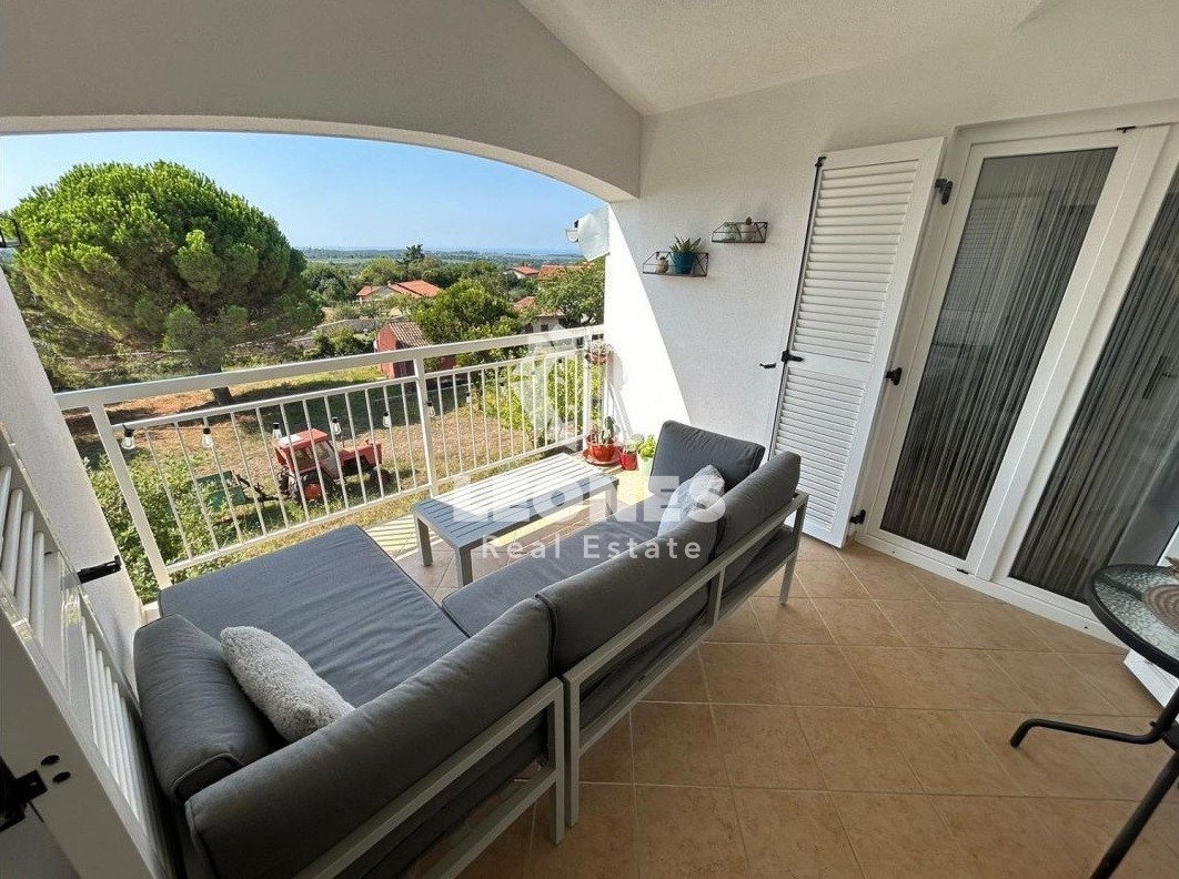 Apartma v Vabrigi, blizu Poreča, s pogledom na morje