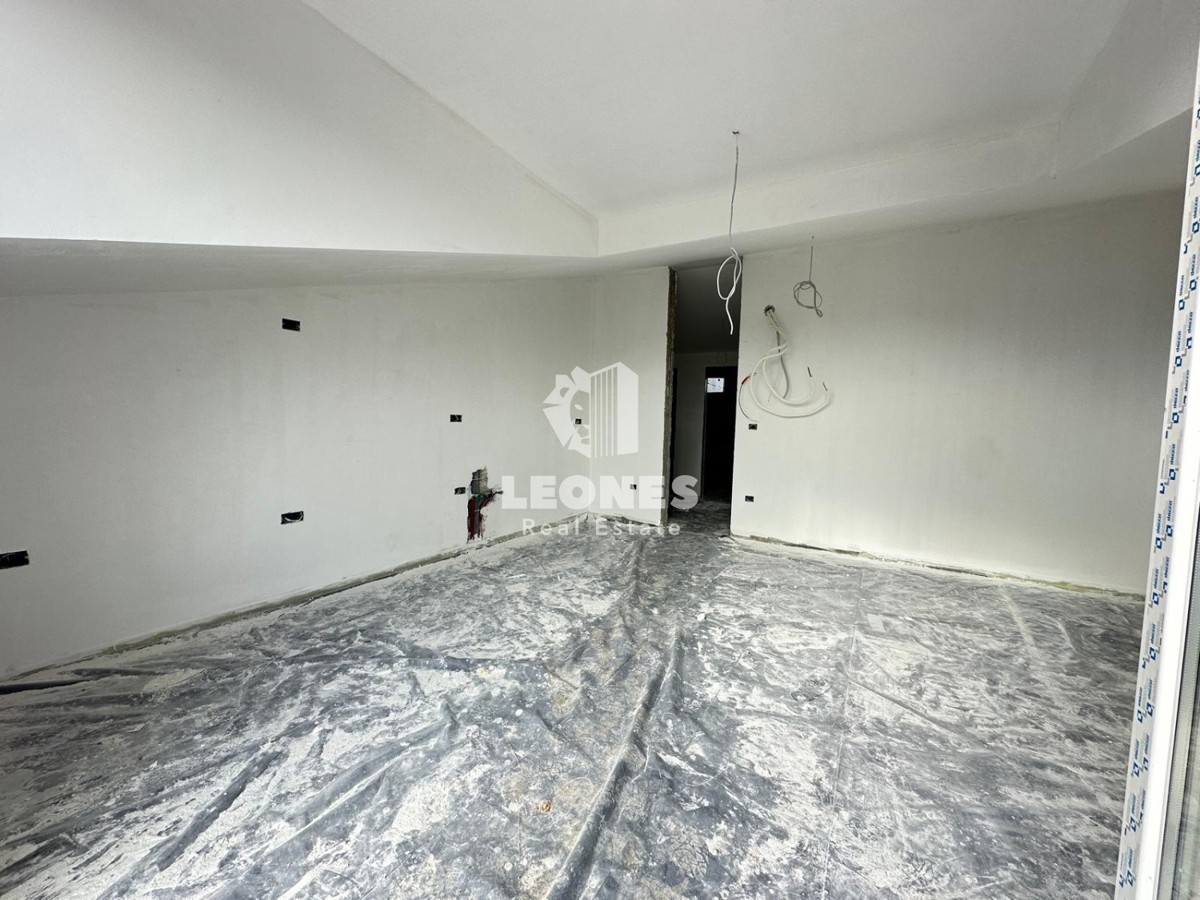 Penthouse s pogledom na zelenje v okolici Poreča