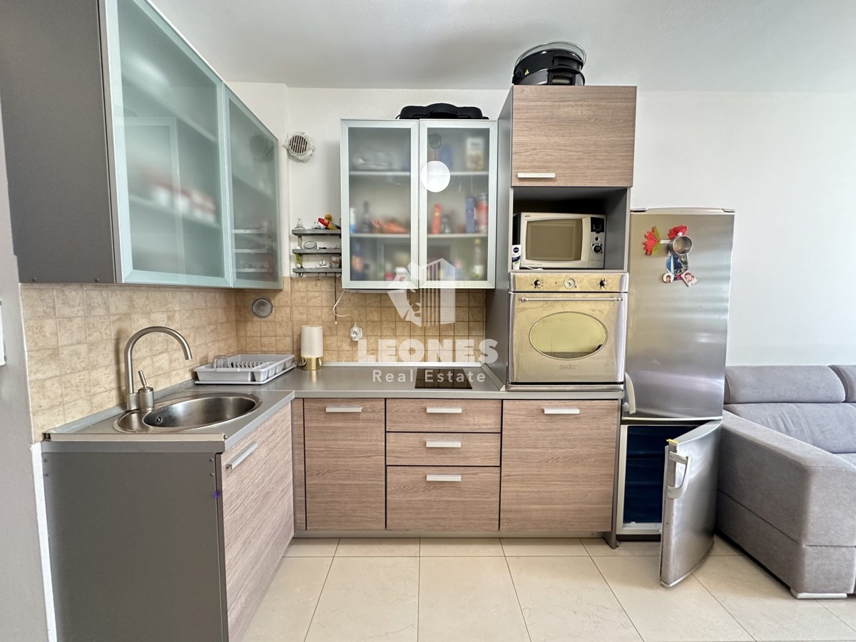 Srčkan apartma z vrtom na fantastični lokaciji v Novigradu