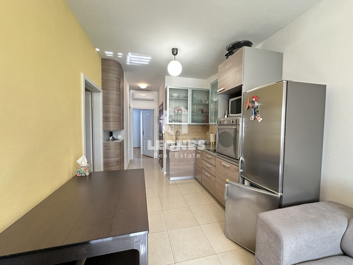 Srčkan apartma z vrtom na fantastični lokaciji v Novigradu