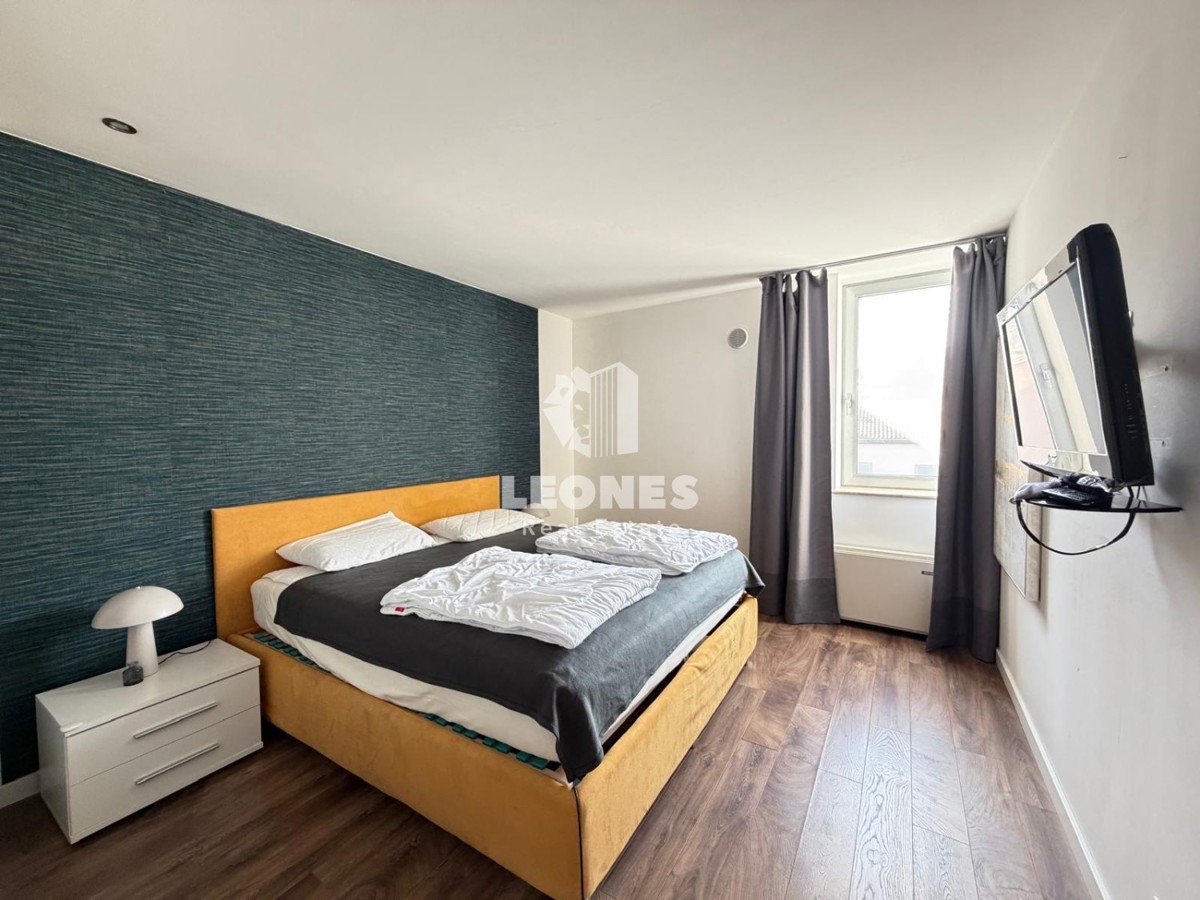 Udobno stanovanje v središču Novigrada, le 100 metrov od morja