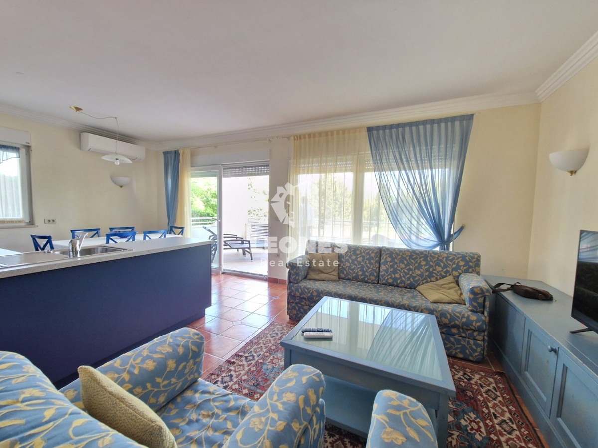 Prostoren apartma s pogledom na morje na Crvenem vrhu, bližina Umaga