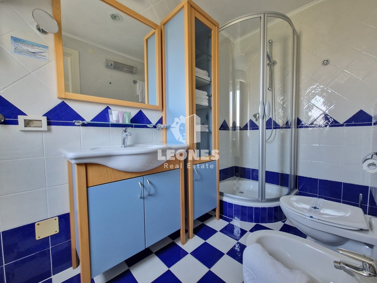 Prostoren apartma s pogledom na morje na Crvenem vrhu, bližina Umaga