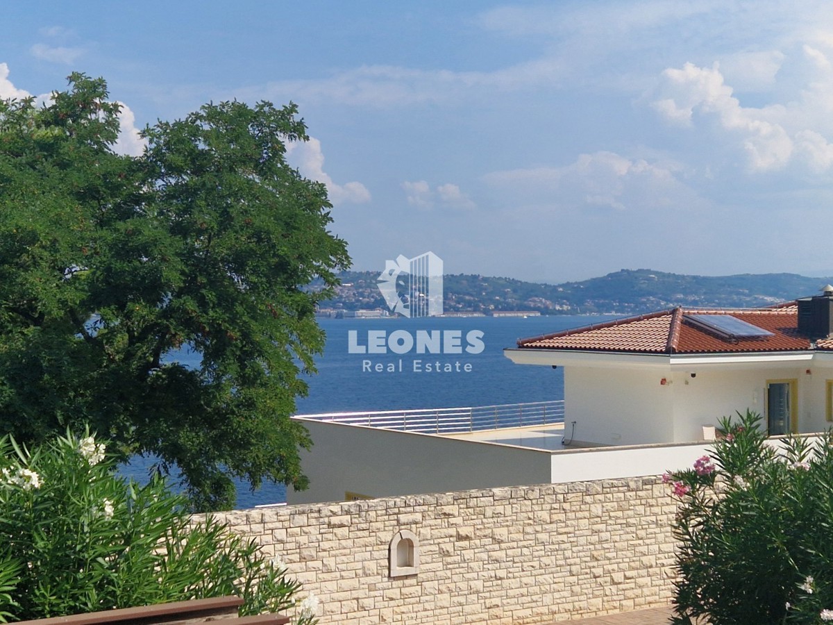 Prostoren apartma s pogledom na morje na Crvenem vrhu, bližina Umaga