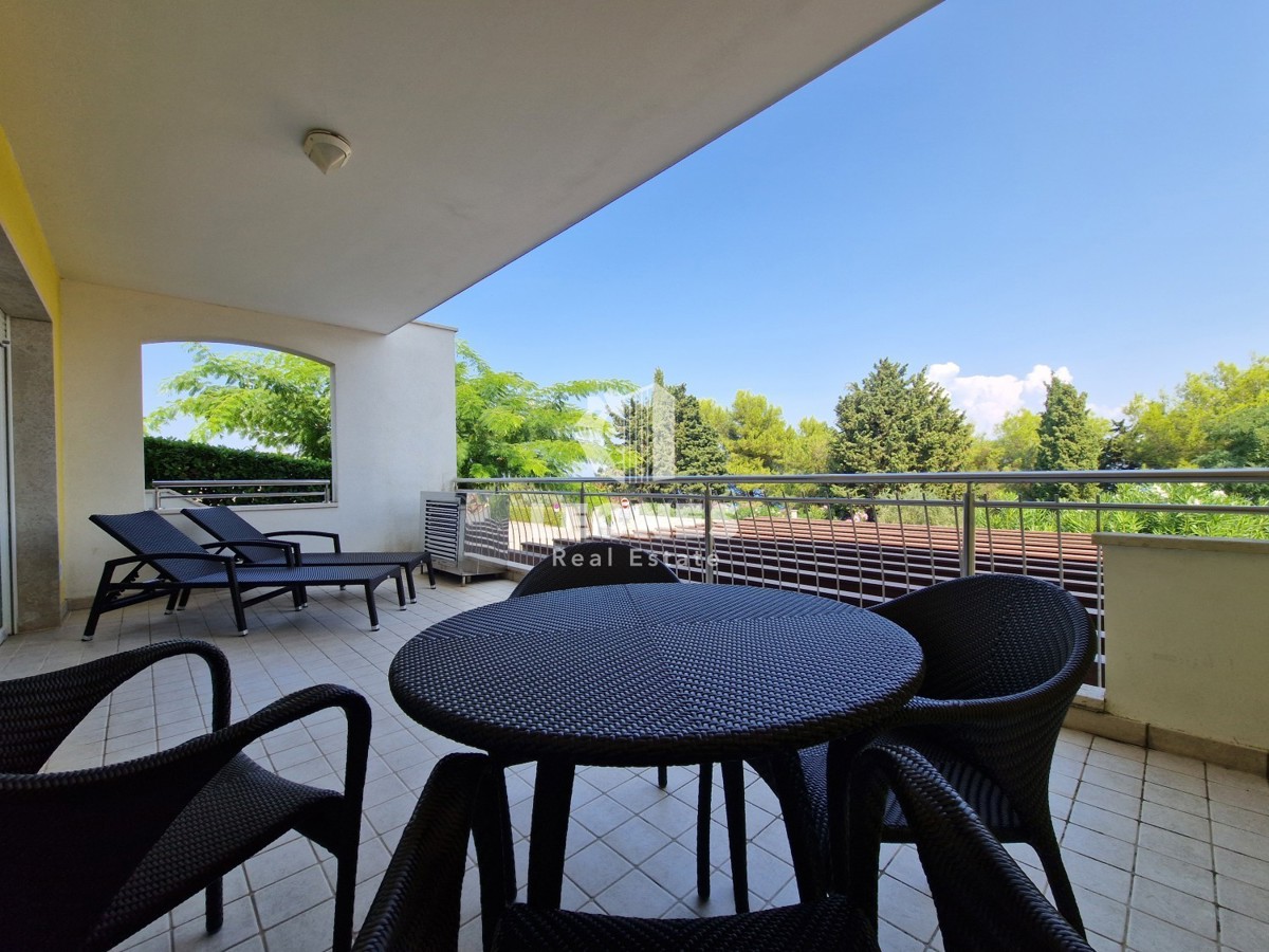 Prostoren apartma s pogledom na morje na Crvenem vrhu, bližina Umaga