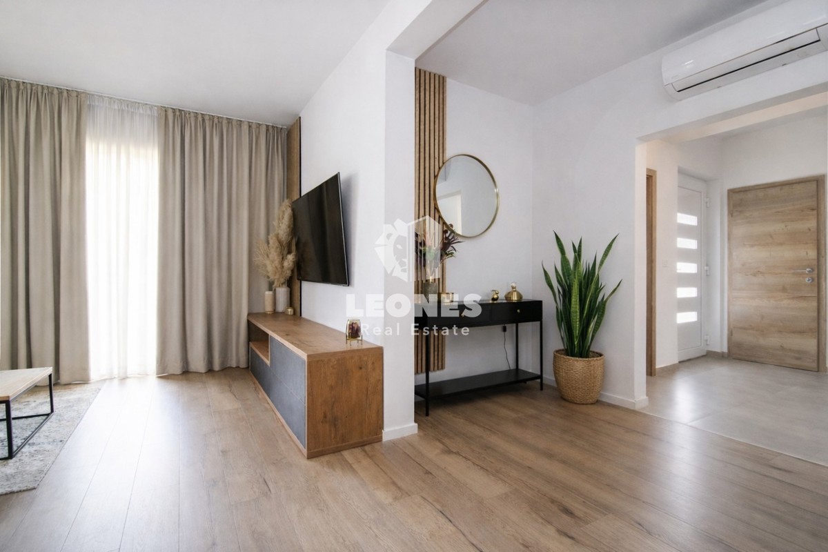 Dvojček hiša v bližini Tara