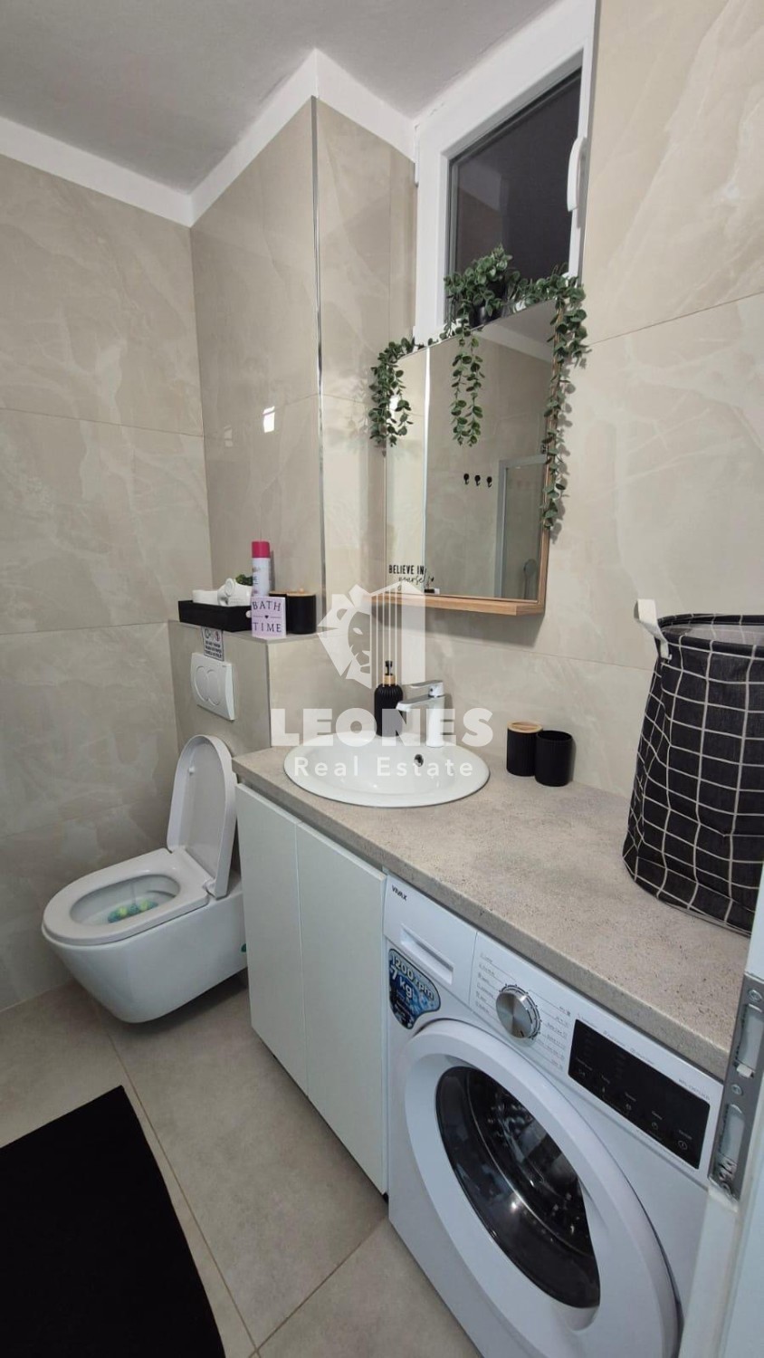 Prenovljeno stanovanje z vrtom blizu morja v Novigradu