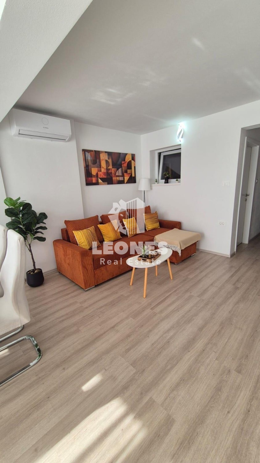 Prenovljeno stanovanje z vrtom blizu morja v Novigradu