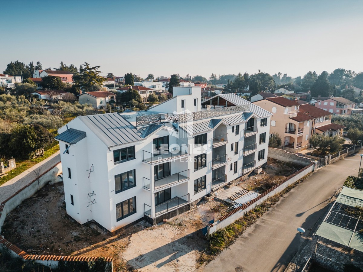 Apartma s pogledom na morje 300m od morja in plaže v bližini Umaga - Bašanija